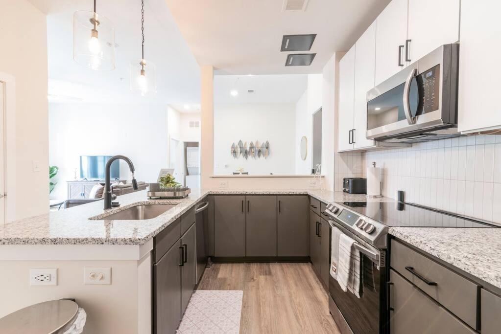 Charming Cozy Apartment With Wi-Fi & Free Parking Charlotte Exterior foto